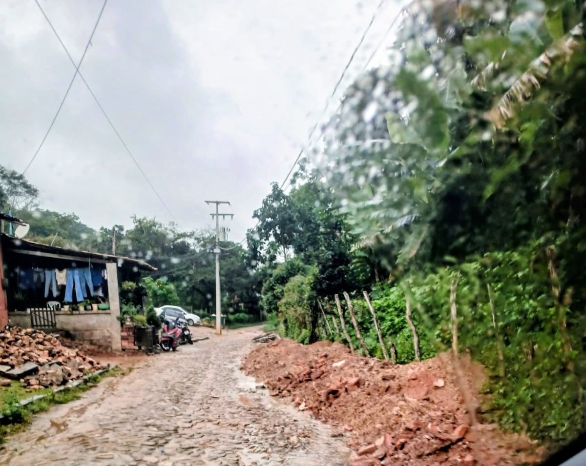 Esquecida pelo Poder Público, Comunidade de Cana Seca Clama por Infraestrutura em Guaramiranga.