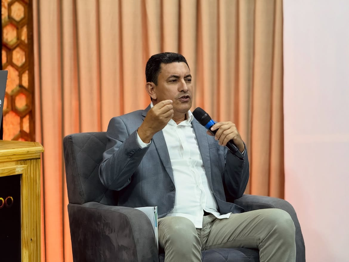 Roberto Cariri ouve moradores do Beira Rio e Defende Novas Oportunidades Para o Ceará