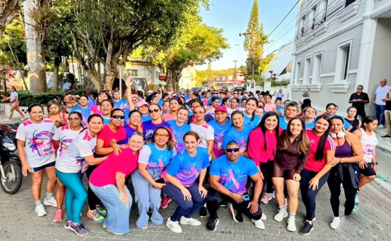 Dia Delas: Outubro Rosa Une Mulheres em uma Jornada de Autocuidado Conscientização