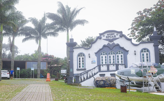 Hospedagem e Gastronomia