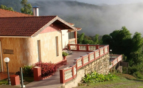 Hospedagem e Gastronomia